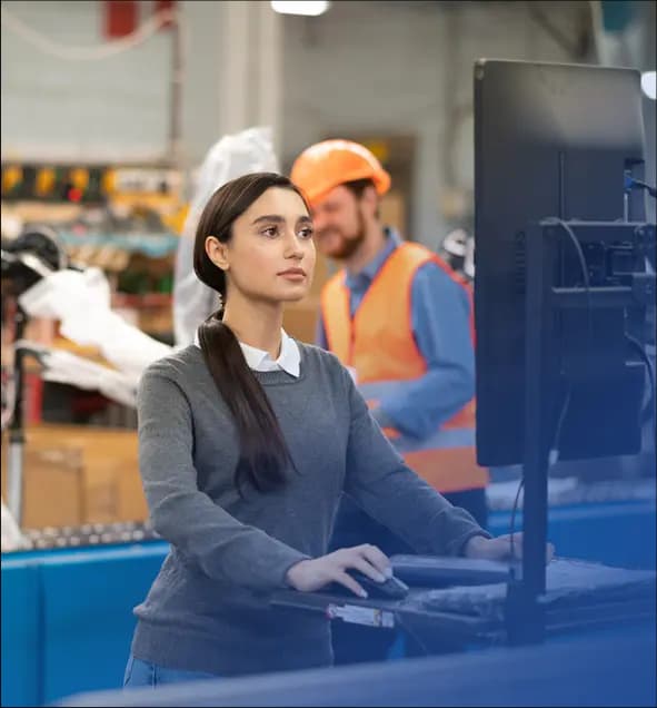 Peeplynx HRMS dashboard for manufacturing operations